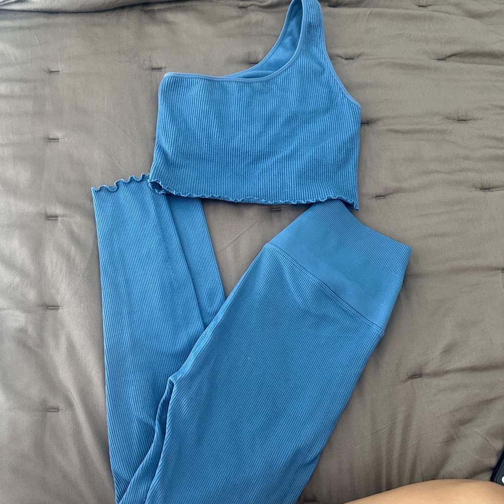 One-Shoulder Blue Ribbed Crop Top - Picture 2 of 6